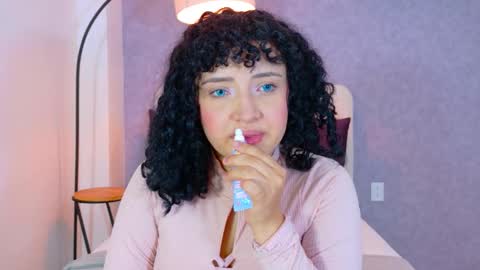 tracielowe_w online show from December 22, 3:25 am