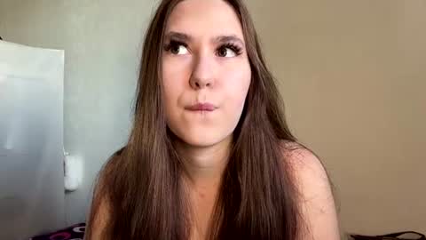Snapshot of tracievanier chatting on June 24, 1:10 pm Thea online show from June 24, 1:10 pm