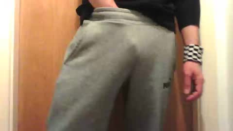 Snapshot of trackielad21 chatting on September 22, 9:22 am trackielad online show from September 22, 9:22 am