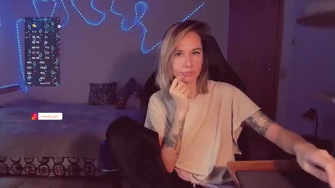 Hey my name is Kiri Kiri online show from November 24, 10:59 am