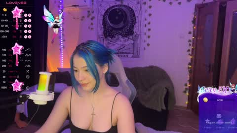 Snapshot of traharaaa chatting on January 1, 10:13 pm Ariana and Erik online show from January 1, 10:13 pm