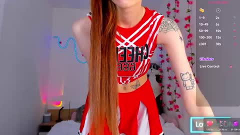 Snapshot of traharaaa chatting on October 24, 10:44 am Ariana and Erik online show from October 24, 10:44 am