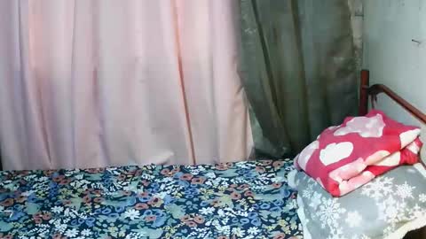 transhottie28 online show from November 3, 1:29 am