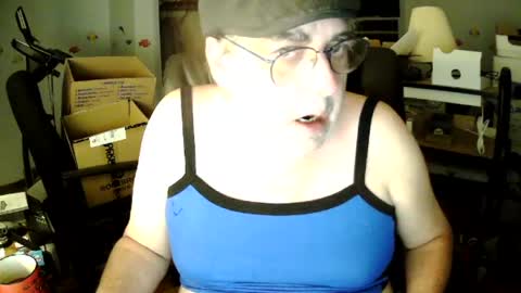 Snapshot of transmtfhello chatting on June 16, 1:08 am Peter online show from June 16, 1:08 am