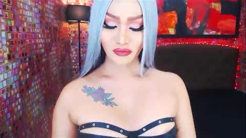 Snapshot of transplayfullolivia chatting on February 8, 1:43 am KYLIE BELLA  TS online show from February 8, 1:43 am