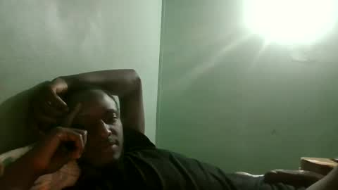 travis4544 online show from April 12, 2:16 am