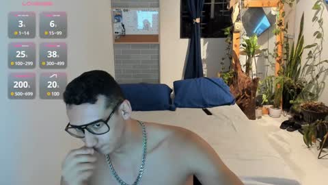 Snapshot of travis_bakerr chatting on December 9, 12:34 am travis bakerr online show from December 9, 12:34 am