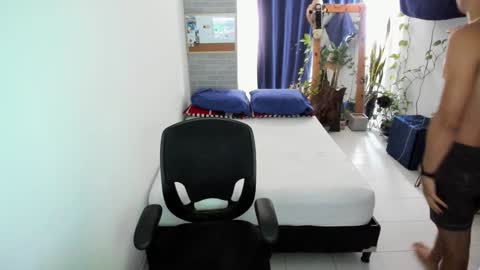 Snapshot of travis_bakerr chatting on January 22, 3:18 pm travis bakerr online show from January 22, 3:18 pm