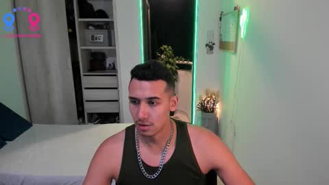 Snapshot of travis_bakerr chatting on September 9, 11:26 pm travis bakerr online show from September 9, 11:26 pm