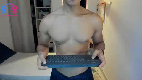 Snapshot of travis_bakerr chatting on October 23, 1:27 am travis bakerr online show from October 23, 1:27 am