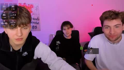 Snapshot of travis_wolf_ chatting on January 8, 8:00 pm Travis online show from January 8, 8:00 pm