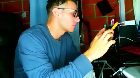 Snapshot of travisdiamonds chatting on February 23, 11:29 am TRAVIS. online show from February 23, 11:29 am