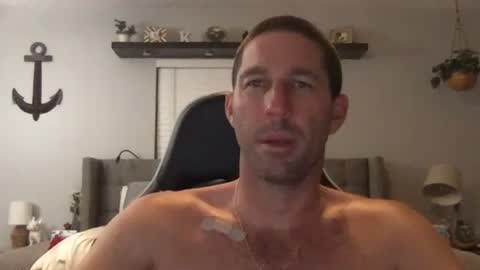 TravisKenn online show from January 3, 11:33 pm