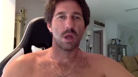 TravisKenn online show from September 15, 6:52 pm