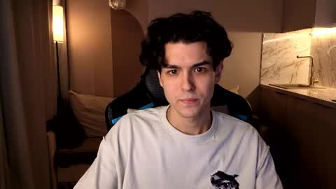 travisrivas online show from August 8, 9:55 am