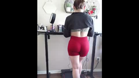 Snapshot of treadmillprincess chatting on June 2, 8:55 pm treadmillprincess online show from June 2, 8:55 pm