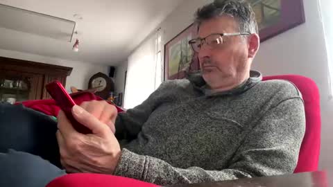 Snapshot of trebgeis1 chatting on February 27, 11:20 am trebgeis1 online show from February 27, 11:20 am