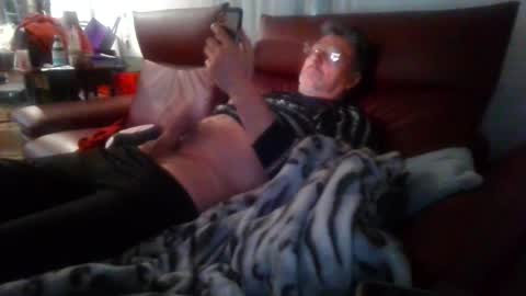 trebgeis1 online show from April 4, 7:22 pm