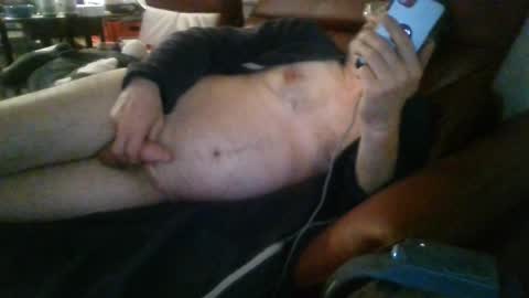 Snapshot of trebgeis1 chatting on April 23, 2:02 am trebgeis1 online show from April 23, 2:02 am