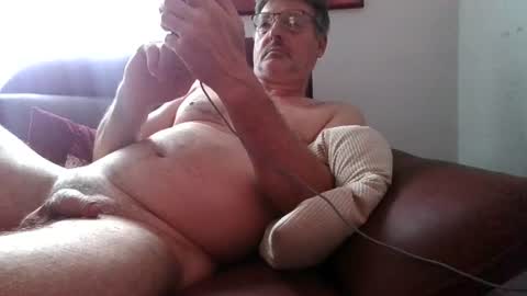 Snapshot of trebgeis1 chatting on July 14, 3:40 pm trebgeis1 online show from July 14, 3:40 pm