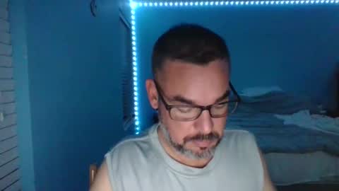 Snapshot of trebor_sins chatting on January 8, 1:11 am trebor_sins online show from January 8, 1:11 am