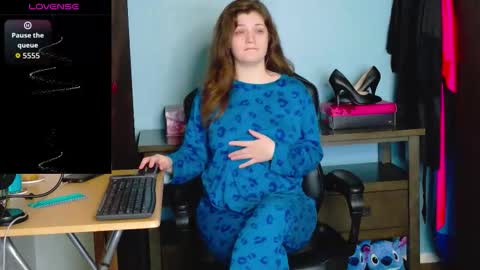 TreeJeanne online show from November 16, 2:17 am