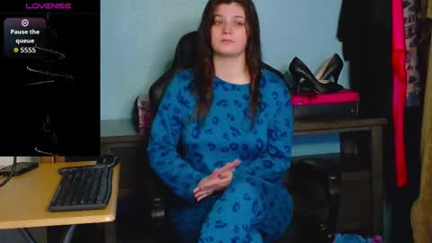 TreeJeanne online show from November 25, 1:27 am