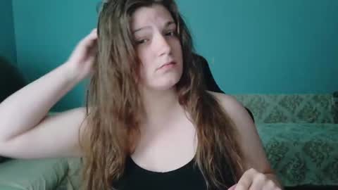 Snapshot of treejeanne chatting on June 26, 6:34 pm TreeJeanne online show from June 26, 6:34 pm
