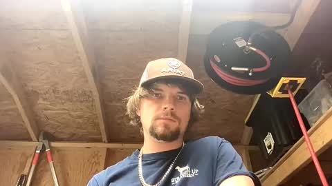 Snapshot of treeman817 chatting on May 8, 7:08 pm treeman817 online show from May 8, 7:08 pm