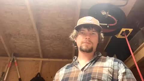 Snapshot of treeman817 chatting on May 11, 9:45 pm treeman817 online show from May 11, 9:45 pm