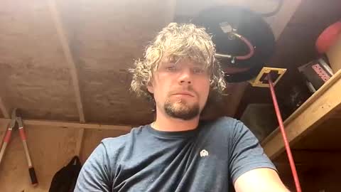 Snapshot of treeman817 chatting on May 18, 11:54 pm treeman817 online show from May 18, 11:54 pm