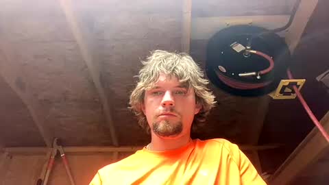 Snapshot of treeman817 chatting on August 2, 12:42 am treeman817 online show from August 2, 12:42 am
