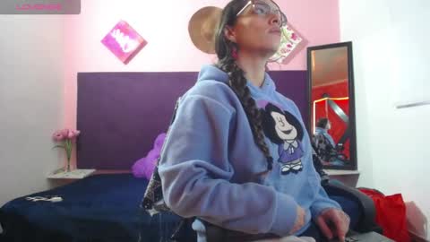 Snapshot of treisy_666 chatting on March 16, 12:42 pm Treisy online show from March 16, 12:42 pm