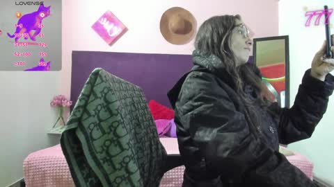 Snapshot of treisy_666 chatting on April 9, 12:21 pm Treisy online show from April 9, 12:21 pm