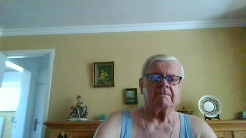 Snapshot of trekbeestje1 chatting on June 26, 8:30 am trekbeestje online show from June 26, 8:30 am
