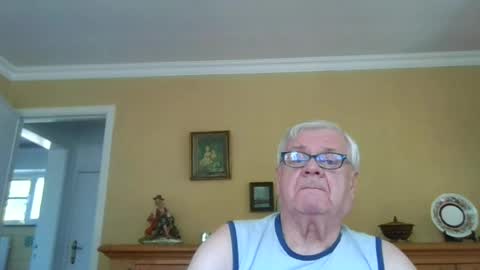 Snapshot of trekbeestje1 chatting on July 30, 7:40 am trekbeestje online show from July 30, 7:40 am