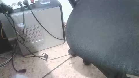 Snapshot of treki1979 chatting on December 31, 7:10 am treki1979 online show from December 31, 7:10 am