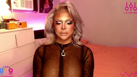 Jade online show from June 28, 7:58 am