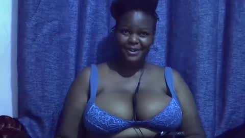 trendybootie online show from April 8, 7:03 pm