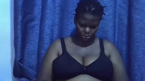 trendybootie online show from April 19, 6:10 pm