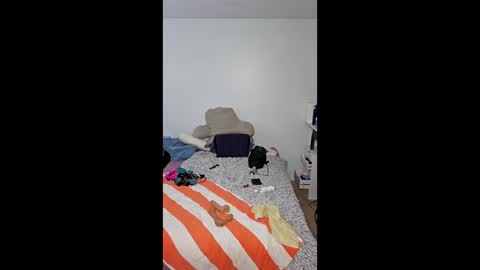 Snapshot of trennnnnn chatting on April 8, 7:41 am trennnnnn online show from April 8, 7:41 am