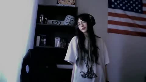 Snapshot of tressiedelaremore chatting on June 16, 6:49 am Megan online show from June 16, 6:49 am