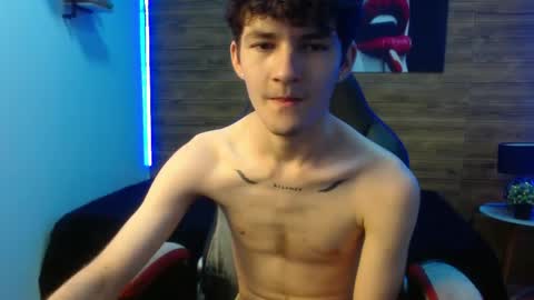 Snapshot of trevor_mob chatting on May 29, 7:45 pm trevor_mob online show from May 29, 7:45 pm
