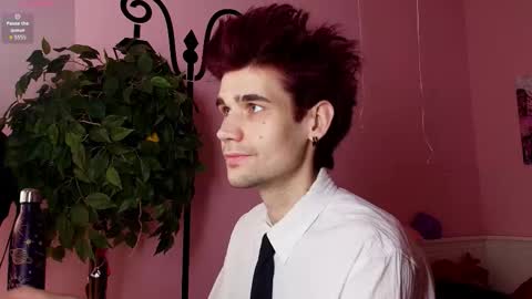 Snapshot of trevor_thomson chatting on February 25, 4:27 pm Trevor online show from February 25, 4:27 pm