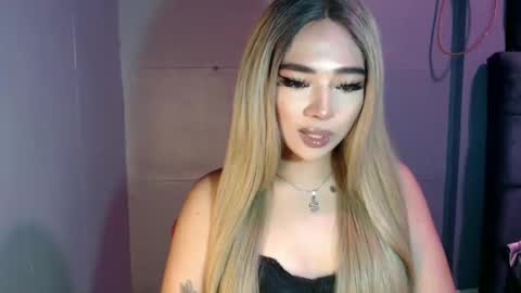 trexie_fucks15 online show from September 28, 10:48 pm