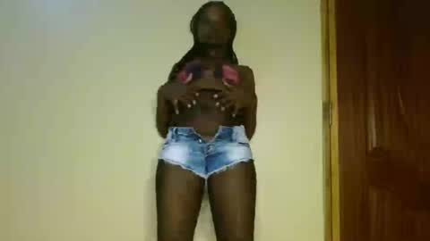 trey_queens online show from June 24, 5:56 pm
