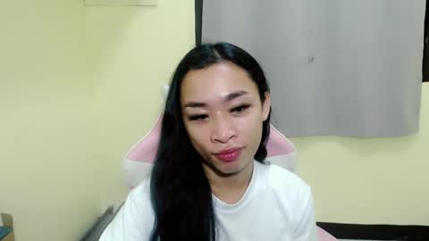 tricia_slut online show from March 10, 7:53 am