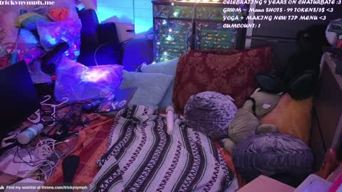 Snapshot of tricky_nymph chatting on December 23, 1:29 am Cassie online show from December 23, 1:29 am