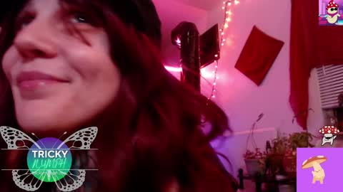 Snapshot of tricky_nymph chatting on October 11, 5:50 am Cassie online show from October 11, 5:50 am