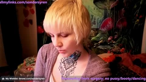 Snapshot of tricky_nymph chatting on April 3, 1:47 am Cassie online show from April 3, 1:47 am